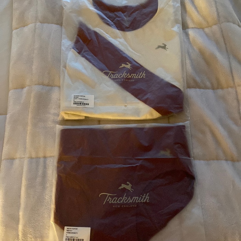 NWT Tracksmith Buns